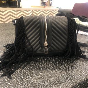 Shoulder fringe bag